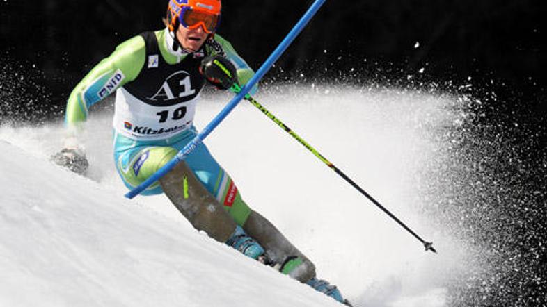 Bernard Vajdič je s petim mestom na slalomu v Kitzbühelu izenačil izid kariere. 