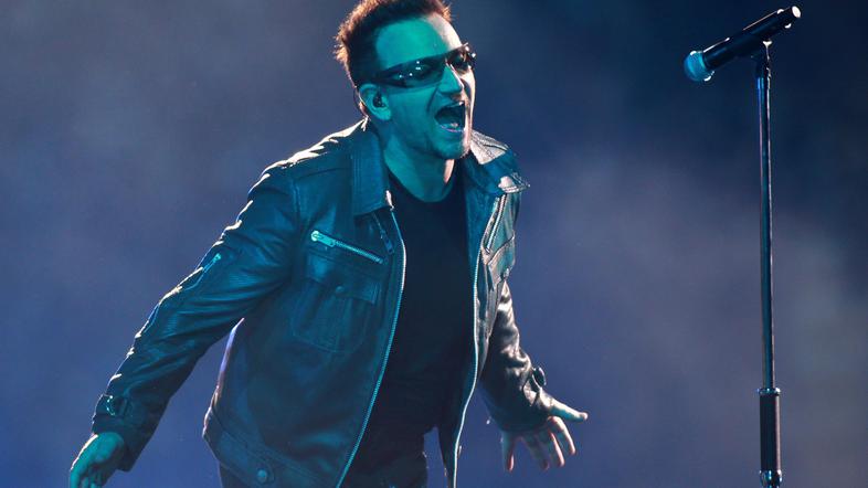 Turneja 360° se je začela konec junija 2009, skupina pa je nastopila v več kot 3