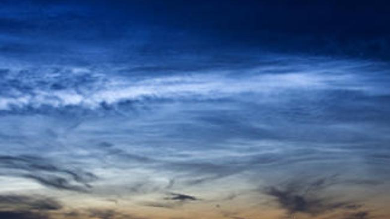 Američane so vznemirili umetno ustvarjeni noktilucentni oblaki na severovzhodu Z