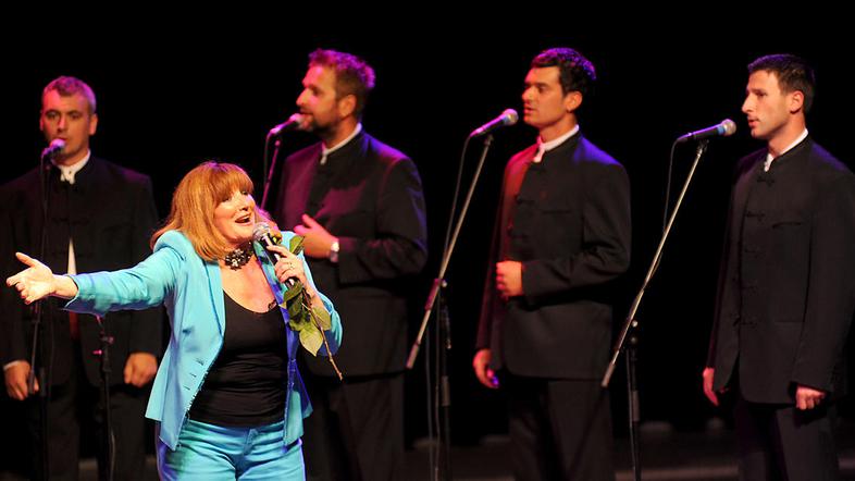 Ob dalmatinskih klapah bo danes v Novem mestu kot posebna gostja nastopila tudi 