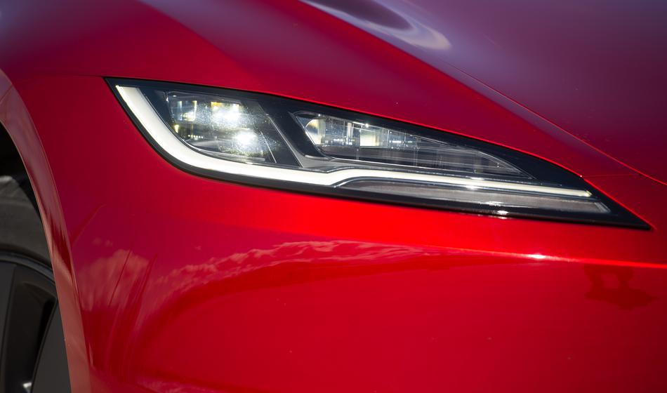 Preobrat na trgu: Z naskokom najbolj prodajan avto v mesecu marcu je električni!