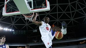 V videu pa si oglejte očitno že od nekdaj sila poskočnega Kennyja Gregoryja ozir