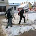 Prebivalci Maribora so včeraj tarnali predvsem nad ponekod neočiščenimi pločniki
