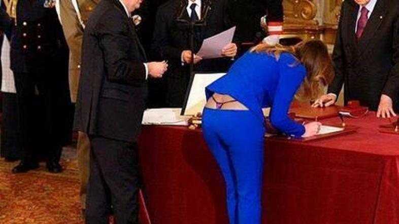 Maria Elena Boschi fotomontaža