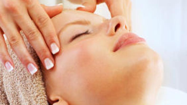 Če vam primanjkuje časa za obisk kozmetičnega ali masažnega salona, si sproščujo