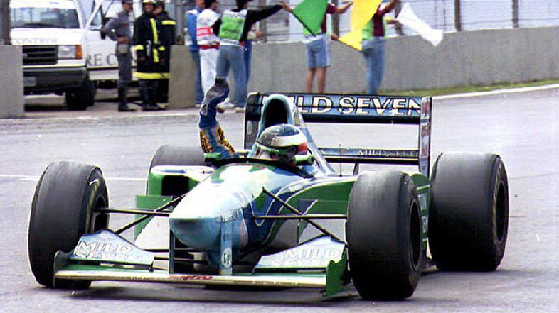 Dirkalnik Benetton B174 je prenovljen in je trenutno v Torontu. FOTO: AFP