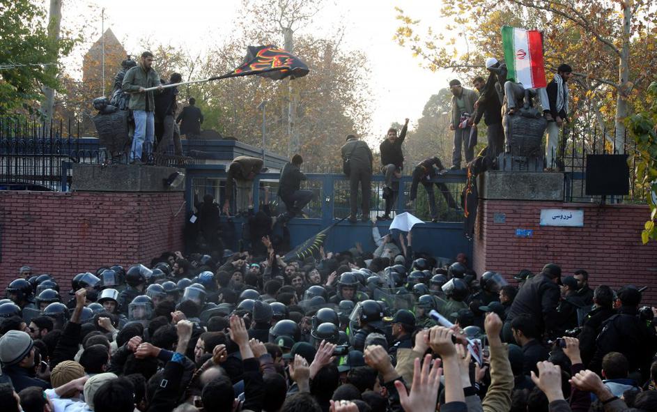 Vdor v britansko veleposlaništvo v Teheranu