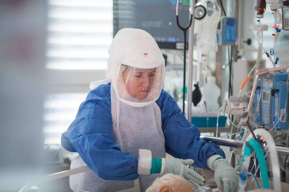 Covid-19, UKC Ljubljana