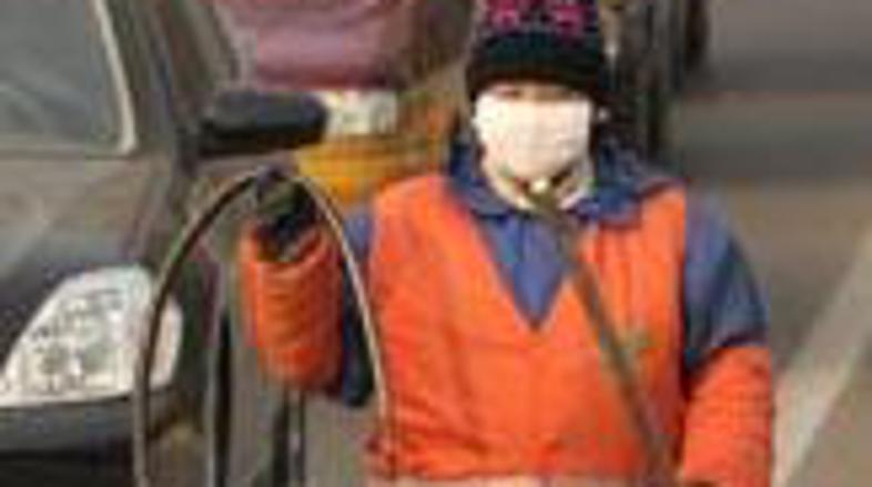 Avtomobili tudi na Kitajskem vedno bolj izpodrivajo kolesa.