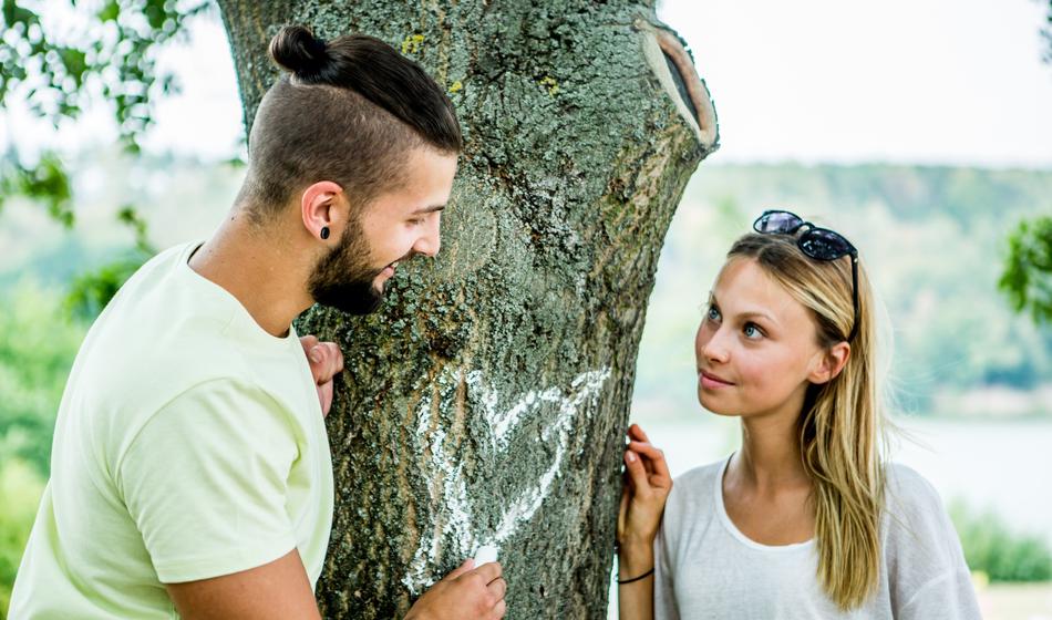 Ta štiri znamenja se bodo do konca marca noro zaljubila