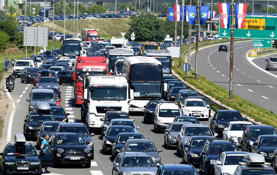 Hrvaška avtocesta zastoj Lučko | Avtor: Profimedia