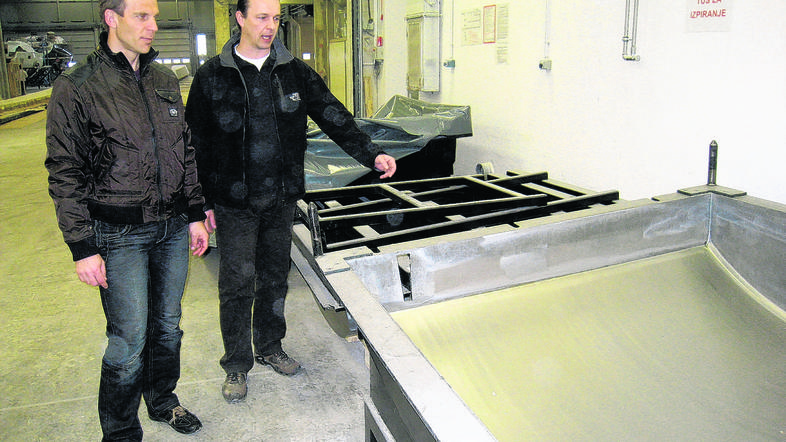 10 milijonov evrov si v Elanu na leto obetajo od posla za Siemens.(Foto: Renata 