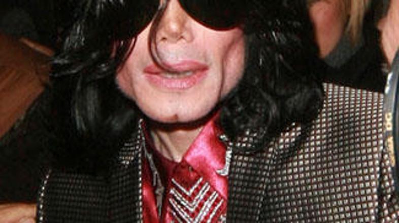 Michael je kljub bolezni odločen, da bo vseh petdeset koncertov izpeljal brezhib