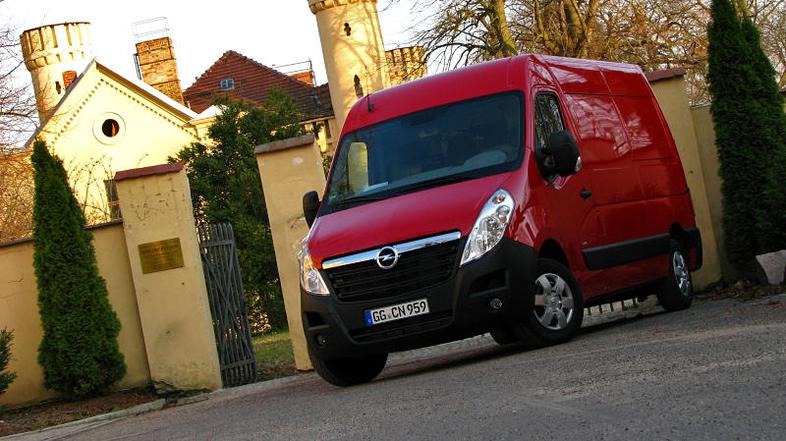 Prednosti movana so pestra paleta različic, izbira prednjega ali zadnjega pogona