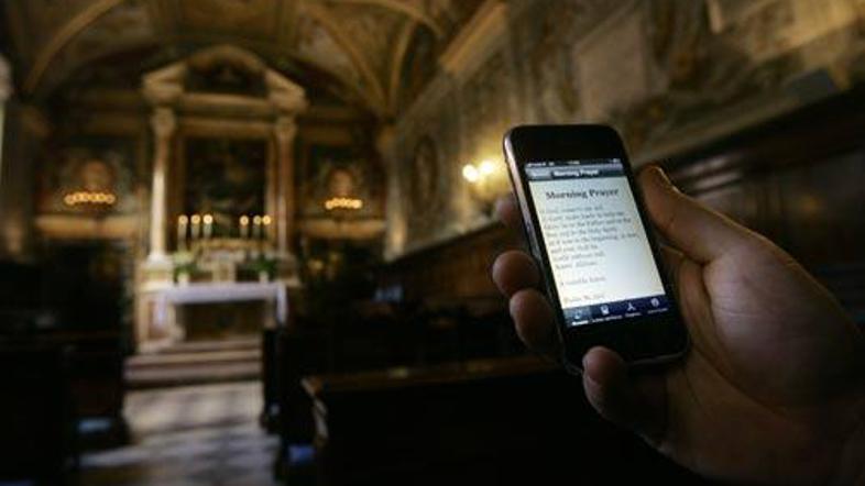 S svojim iPhonom, iPodom ali iPadom boste lahko dobili pravo poker šolo. (Foto: 