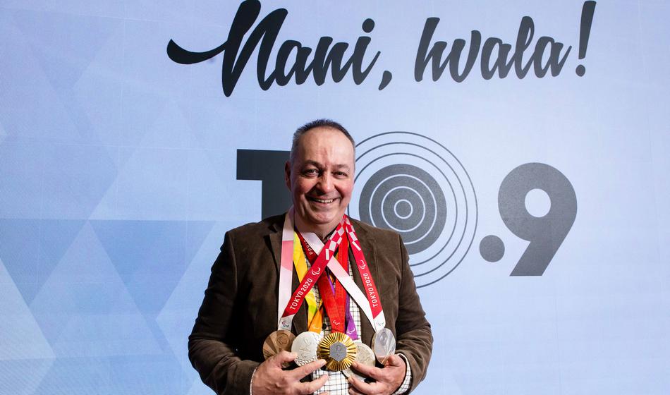 V Parizu osvojil zlato kolajno, zdaj končal športno pot