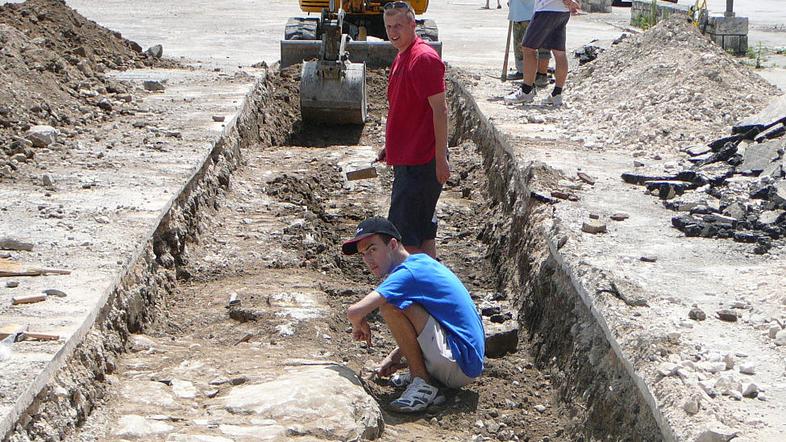 Izkopavanja na Muzejskem trgu