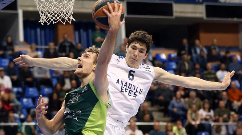 Zoran Dragić Cedi Osman Unicaja Anadolu Efes Evroliga Top 16