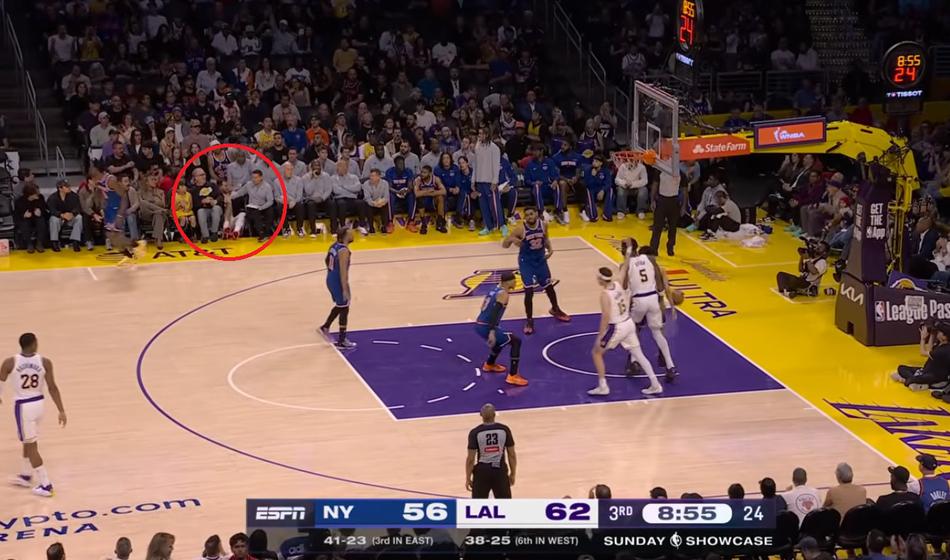 Dončić po norem košu ob zvoku sirene poniknil v prvi vrsti