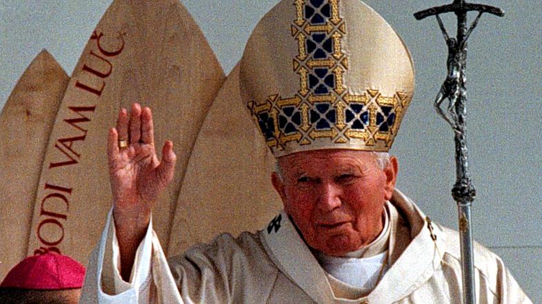 PAPEŽ PAVEL DRUGI, OBISK, MARIBOR