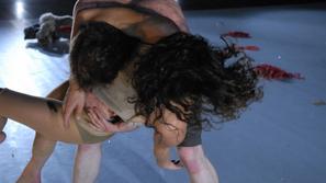 V tej enkratni, intimni produkciji občinstvo lahko klasično glasbo doživi na osv