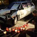 Tako so lučke v spomin na žrtve prometnih nesreč prižigali lansko leto. (Foto: B