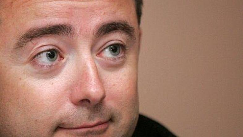 Miha Pogačnik naj bi na mesec prejemal bruto 6.300 evrov honorarja, njegovo podj