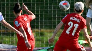 ženska nogometna reprezentanca