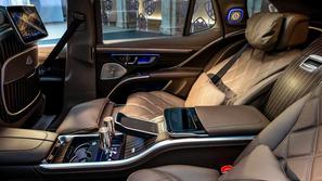 Mercedes-maybach EQS SUV