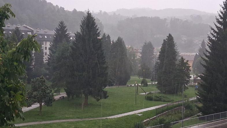 nevihta naliv dež Trbovlje