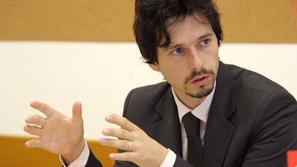 Jurija so po podatkih policije napadli okoli 18.45, interpelacijska parlamentarn