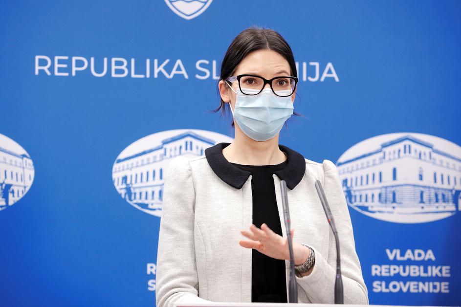 Maja Bratuša, govorka vlade za covid-19