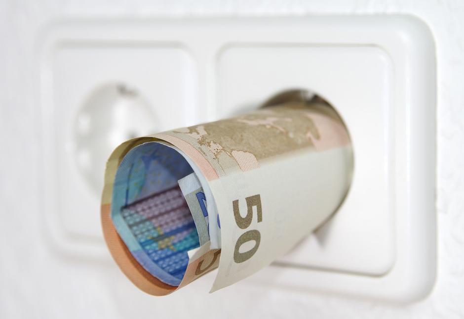 Novice: Elektrika se bo dražila, to pripravlja vlada | Avtor: Profimedia