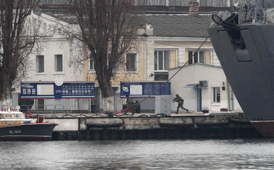mornarica Sevastopol Ukrajina Krim ruski vojaki | Avtor: Reuters