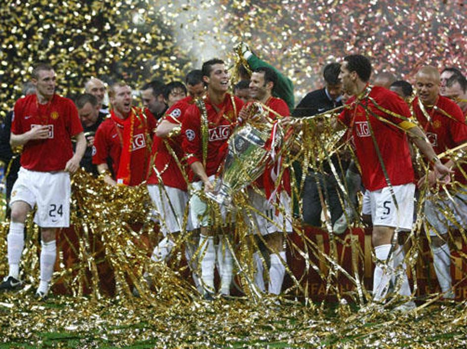 Ob morebitni osvojitvi naslova se bodo številke na tekočih računih dvignile tudi