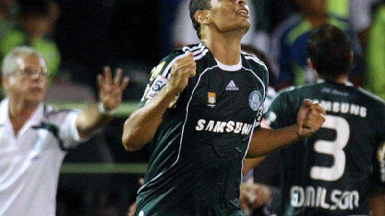 Diego Souza si je s svojim izpadom prislužil osem tekem kazni.