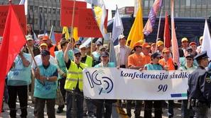 Če za zahteve sindikatov ne bo posluha, bodo sindikati zasedli tovarne in zavode