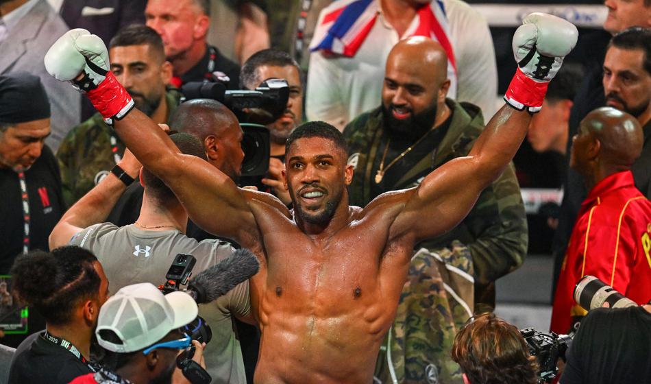 Izjemen boksar udeležen v hudi prometni nesreči: Dve osebi sta umrli