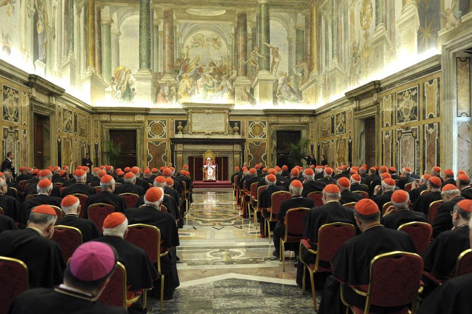 Nagovor papeža kardinalov