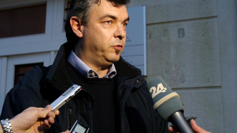 “Ne samo da pokvarjene luči kazijo podobo mesta, tudi za sprehajalce je neprijet