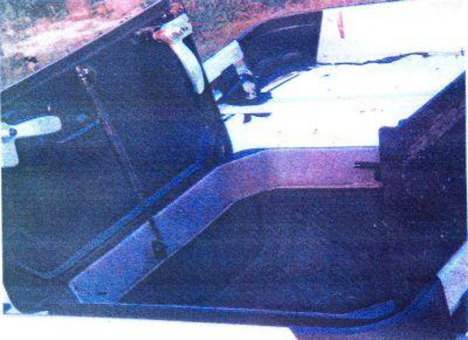 Posebej prilagojeno strešno okno, ki naj bi Butovo varovala pred napadalci, se j