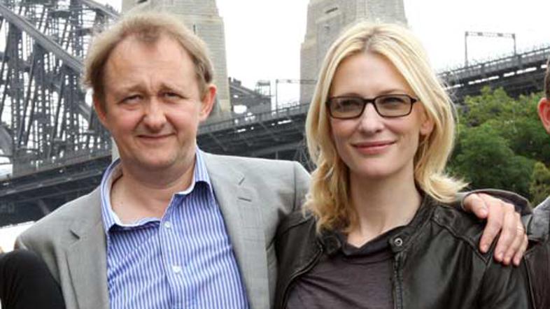 Cate in Andrew sta poročena enajst let.