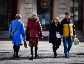 starejši, upokojenci