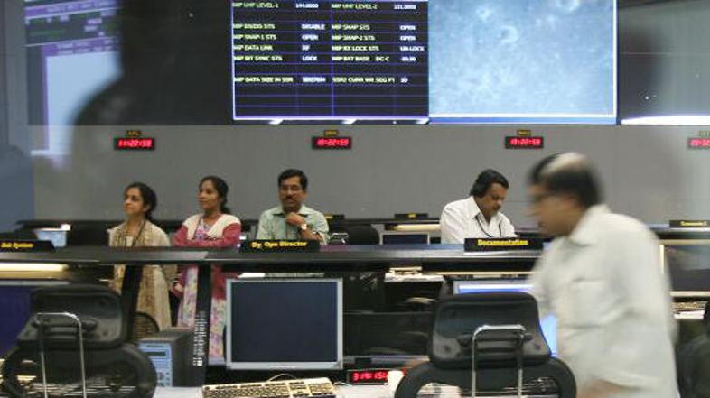 Znanstveniki indijske agencije za raziskovanje vesolja preverjajo podatke sonde.