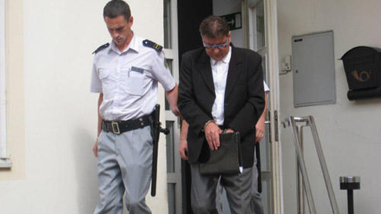 Hrvaški branitelj se zaradi begosumnosti vrača v pripor.