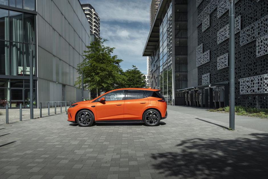 BYD dolphin G | Avtor: BYD