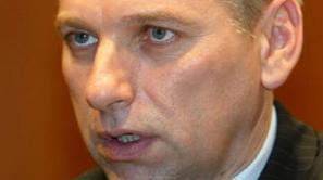 600 tisoč evrov je Info TV dolgoval Oblaku, ki jim jih je ta posdil za honorarje