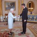 Britanska kraljica Elizabeta II je sprejela Boruta Pahorja