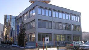 Factor banka je skupaj s petimi drugimi slovenskimi bankami Acroniju odobrila 33
