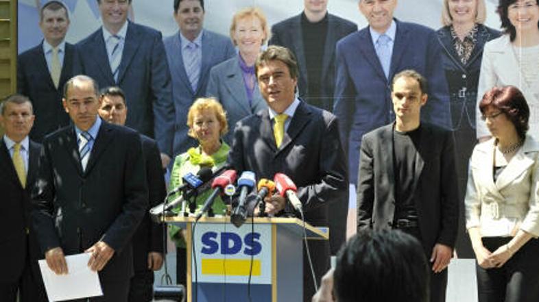Milan Zver je zadovoljen, da stranka SDS na teh volitvah nastopa kot ena od favo